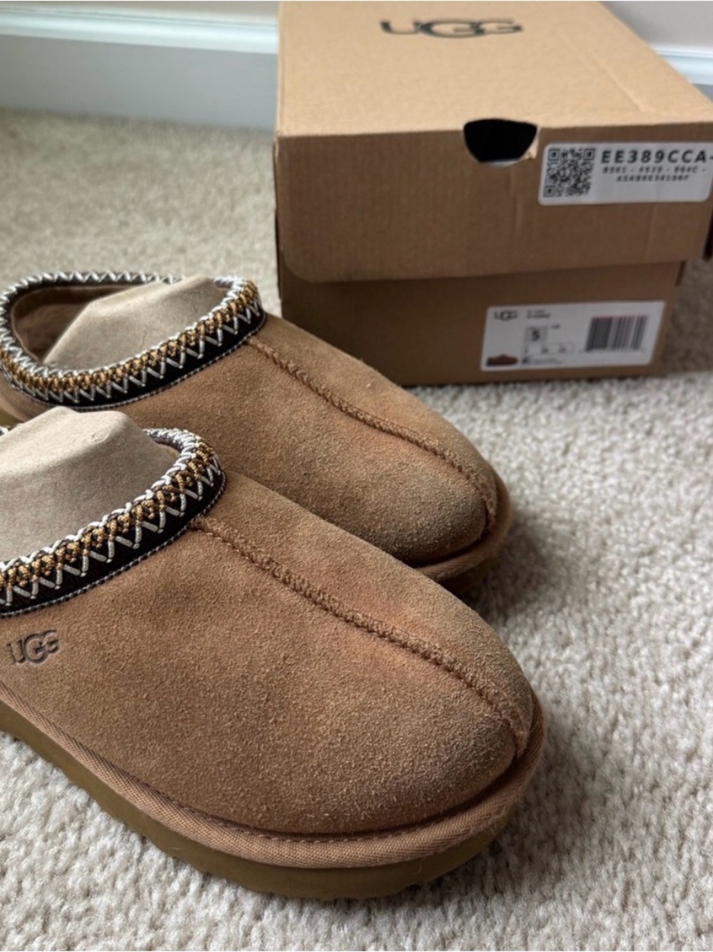 UGG Tasman girls size 5